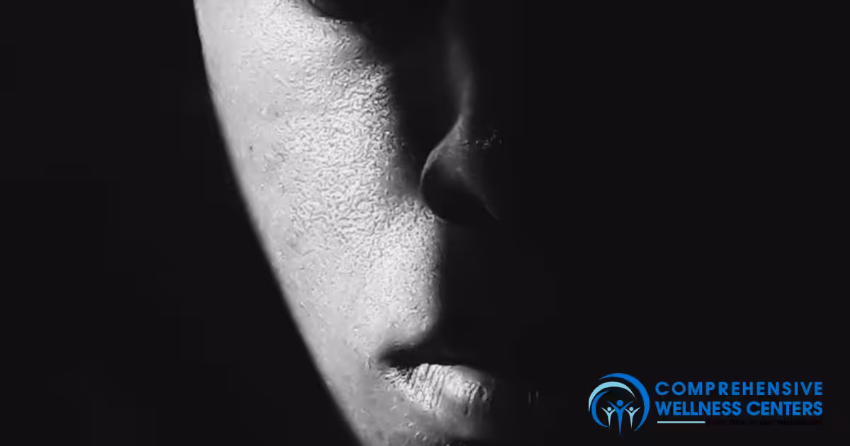 What Are The Symptoms of a Dissociative Disorder? Hero