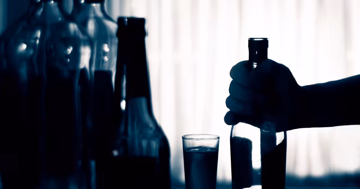 Binge Drinking vs Alcoholism: What Is the Difference? Hero